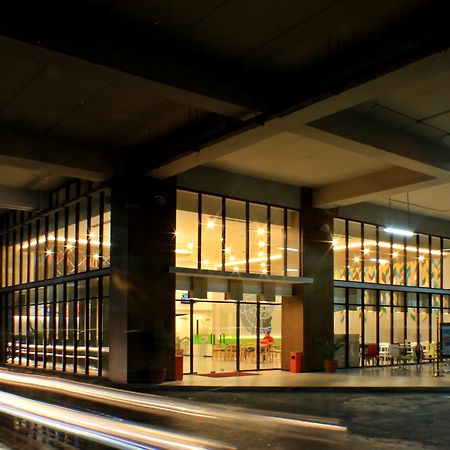 POP! Hotel Festival Citylink Bandung Exterior foto