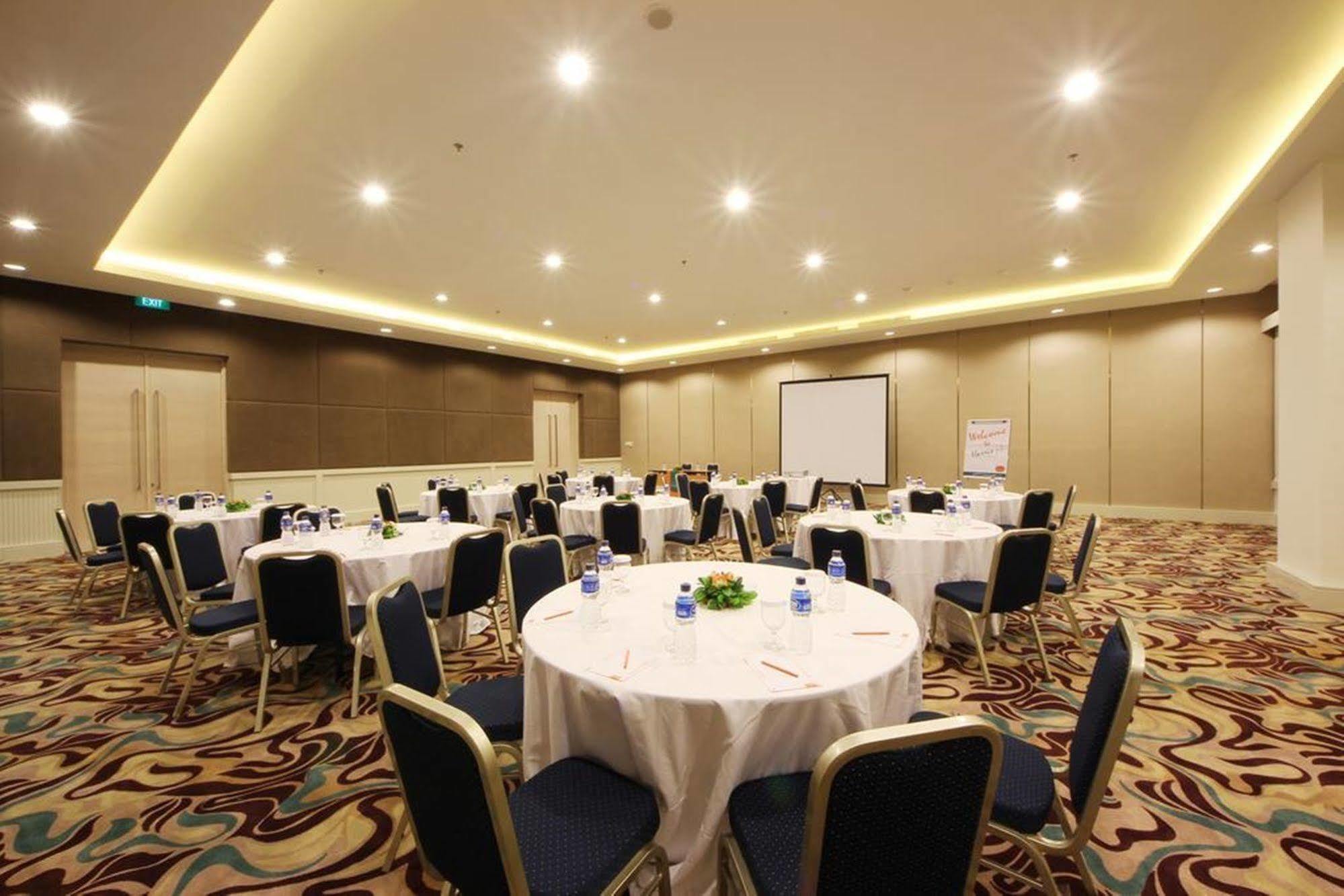 POP! Hotel Festival Citylink Bandung Exterior foto